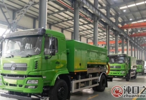 “车谷造”高端市政清洗吸污车批量出口东欧