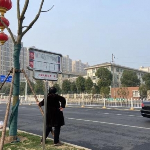 汉南将新建和升级改造多个公交站候车棚!