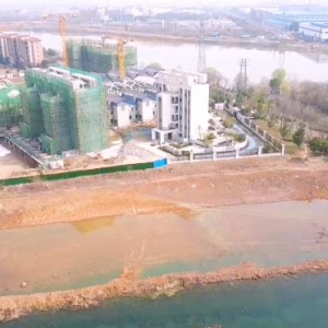 汉南区牛海湖附近道路挖断影响附近居民?