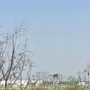 提高机场利用效率,汉南通航跑道临时停降机动车