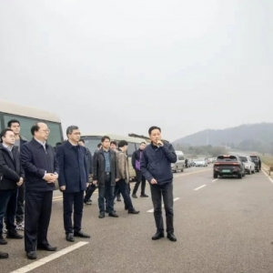 武汉经开区|刘子清唐超现场办公推进重点项目建设