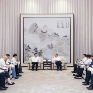 武汉经开区|刘子清与武汉出版集团总经理朱俊华座谈交流