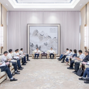 武汉经开区|唐超与中国城乡控股集团董事长谷志文座谈交流