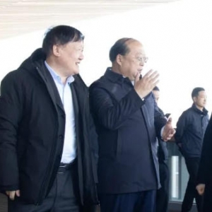 人|пƼѧίлƴɽУ