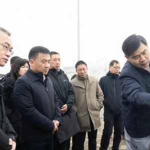 ����ǿ�������ڼ�ֵ��ֵ����� ���к���Ƭ�����н��蹤��