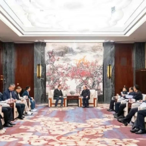 �人������|����������ǿ���ڿ�ͨ�Ƽ����³���CEO�������̸����