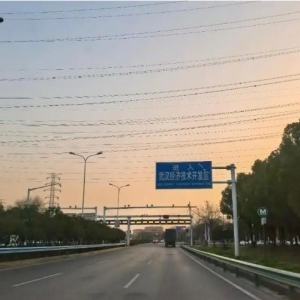 �人��������ͷ�������񡰳����ϲ�������