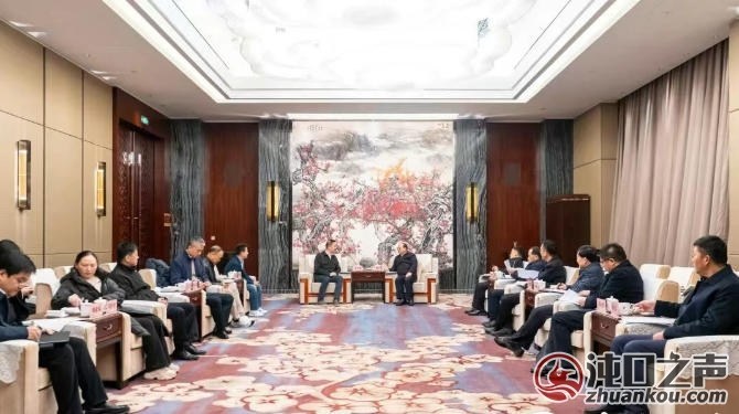 武汉经开区|刘子清赵永强与亿咖通科技董事长兼CEO沈子瑜座谈交流