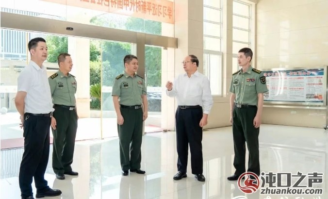 武汉经开区|刘子清唐超“八一”前夕走访慰问驻区部队官兵