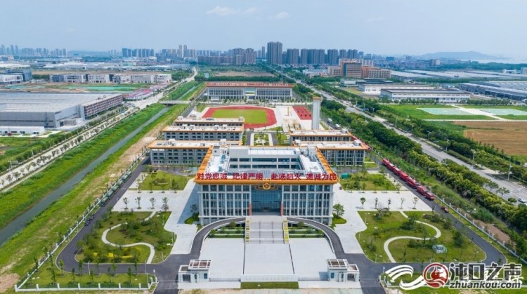 武汉经开区|刘子清唐超调研国家华中区域应急救援中心 看望慰问全体指战员