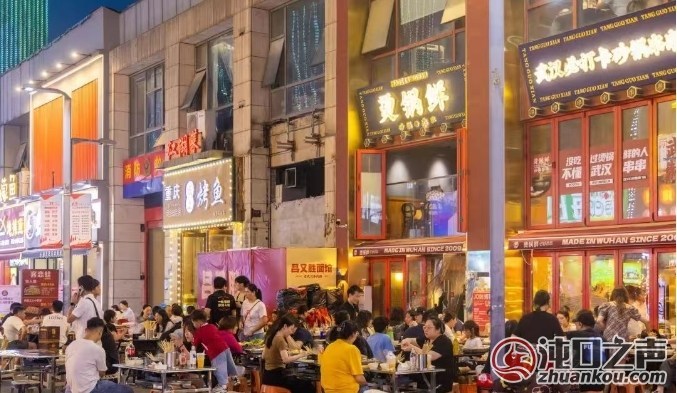 瞧，夏夜的车谷升腾烟火气