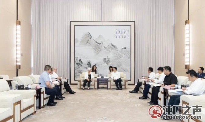 武汉经开区|唐超与法国艾菲集团董事长贝欣悦座谈交流