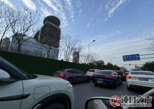 沌口|车主注意：江城大道永旺段正在进行改造扩宽！