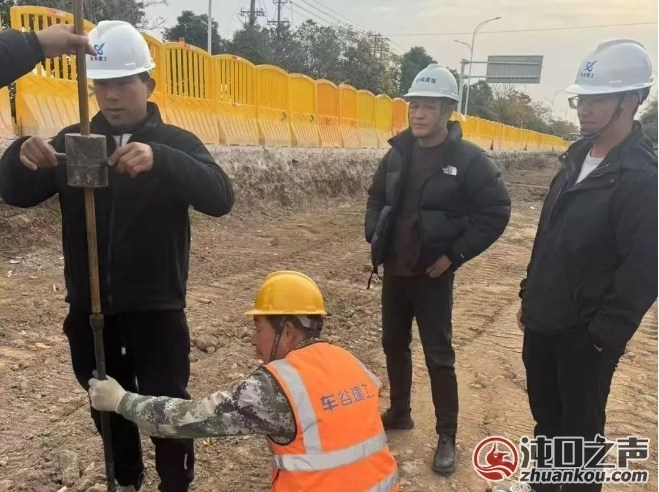 左岸大道汉南段正在火热施工中！