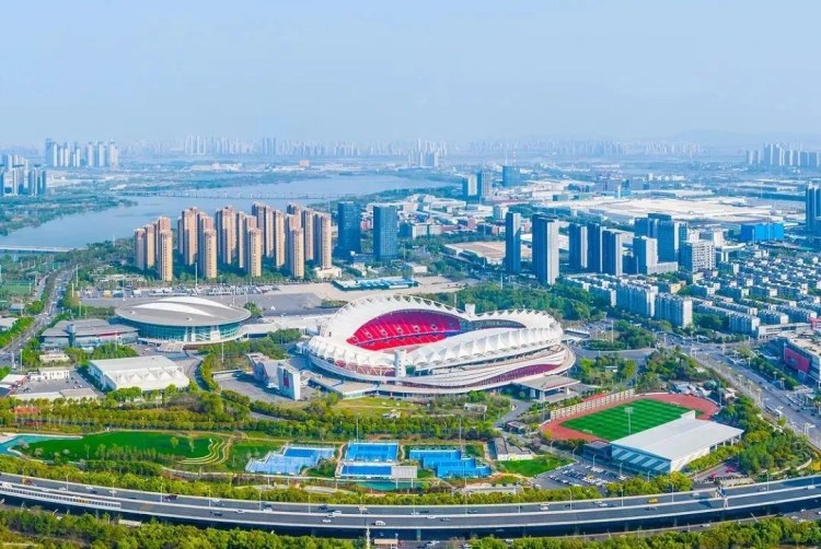 武汉首条千亿工业大道——东风大道