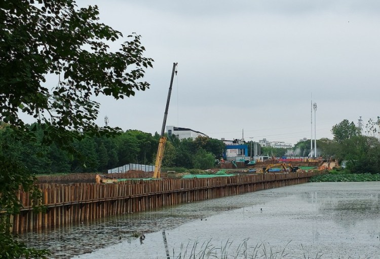 沌口环线车城南路跨汤湖大桥工程