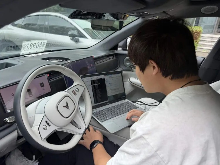 武汉经开区东软睿驰汽车再获增资1.8亿元