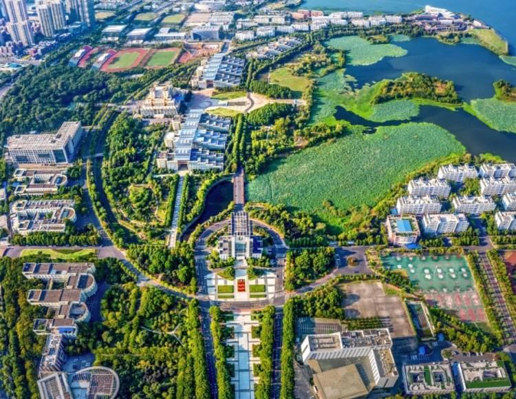 20年逆天翻盘！江汉大学怎么超越了湖北多所老牌本科？